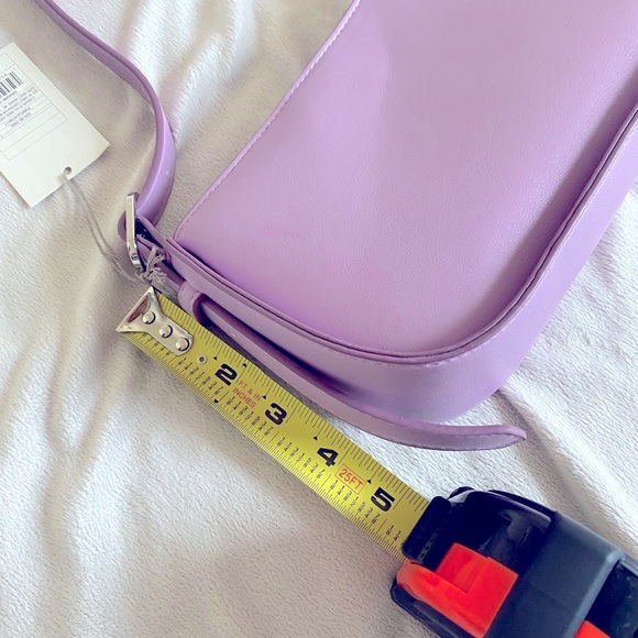 A New Day Isometrical Handbag with AdjustableStrap.  Color Purple,  Trendy, NWT - Picture 8 of 12